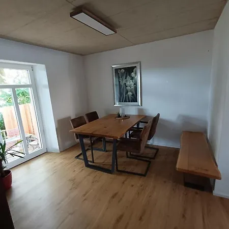 Apartment Eifel-ferienhaus, Haus Achtzehn77 *
