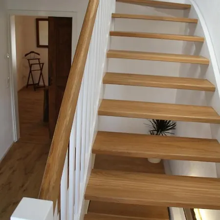 Apartamento Eifel-ferienhaus, Haus Achtzehn77