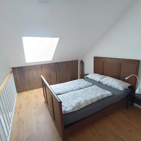 Eifel-ferienhaus, Haus Achtzehn77 Appartement *