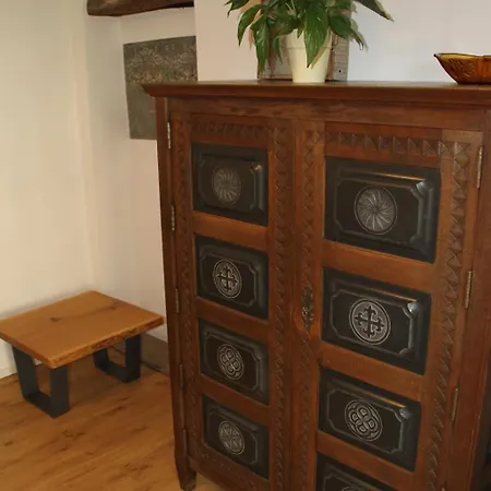 Eifel-ferienhaus, Haus Achtzehn77 Apartamento *