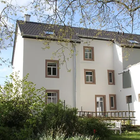 Eifel-ferienhaus, Haus Achtzehn77 Apartment