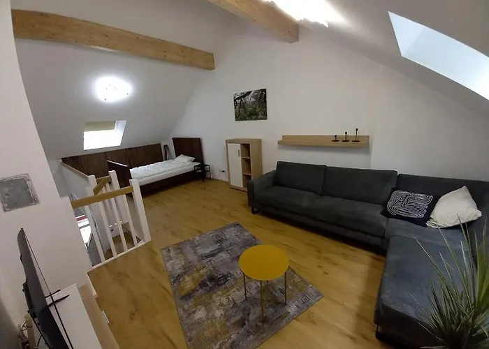 Eifel-ferienhaus, Haus Achtzehn77 Appartement *